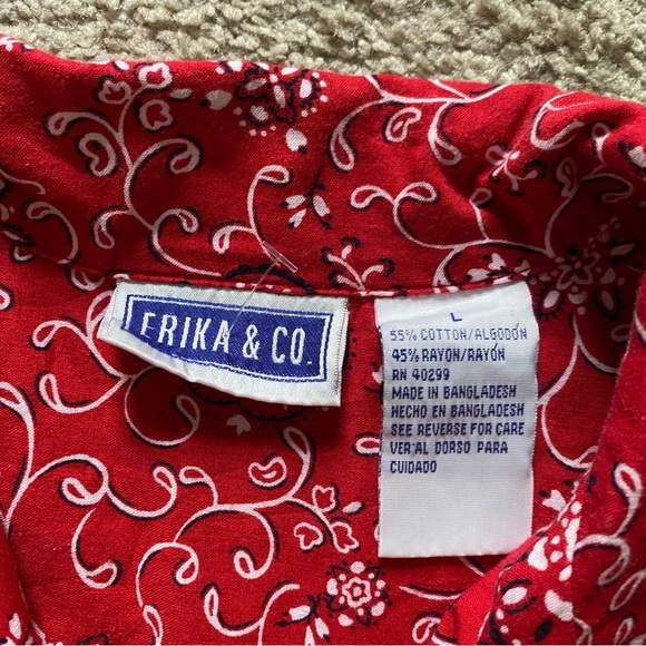 VTG ~ 1990s ~ Erika & Co ~ Red Floral Button Down Shirt ~ Bandana Print ~ Size L - Picture 3 of 5